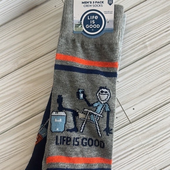 NWT Life is Good Men’s Socks 3 pair pack Crew Socks  Shoe Size 6-12.5 - Picture 2 of 4